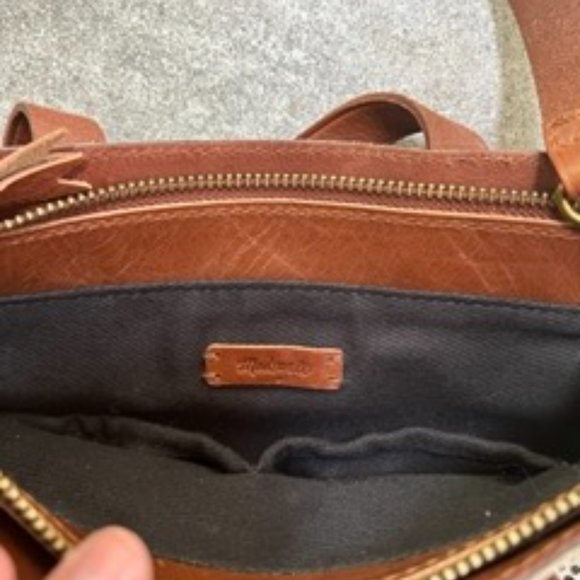 Madewell The Small Transport Crossbody (leopard spot) - Picture 3 of 6